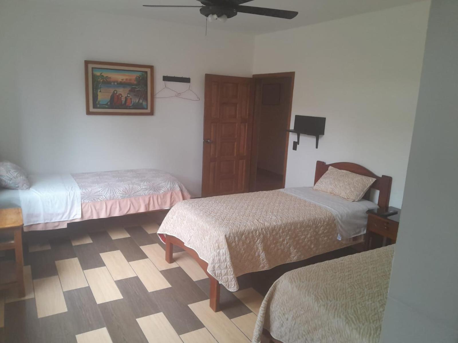 Hostal Limoncocha Tena Buitenkant foto