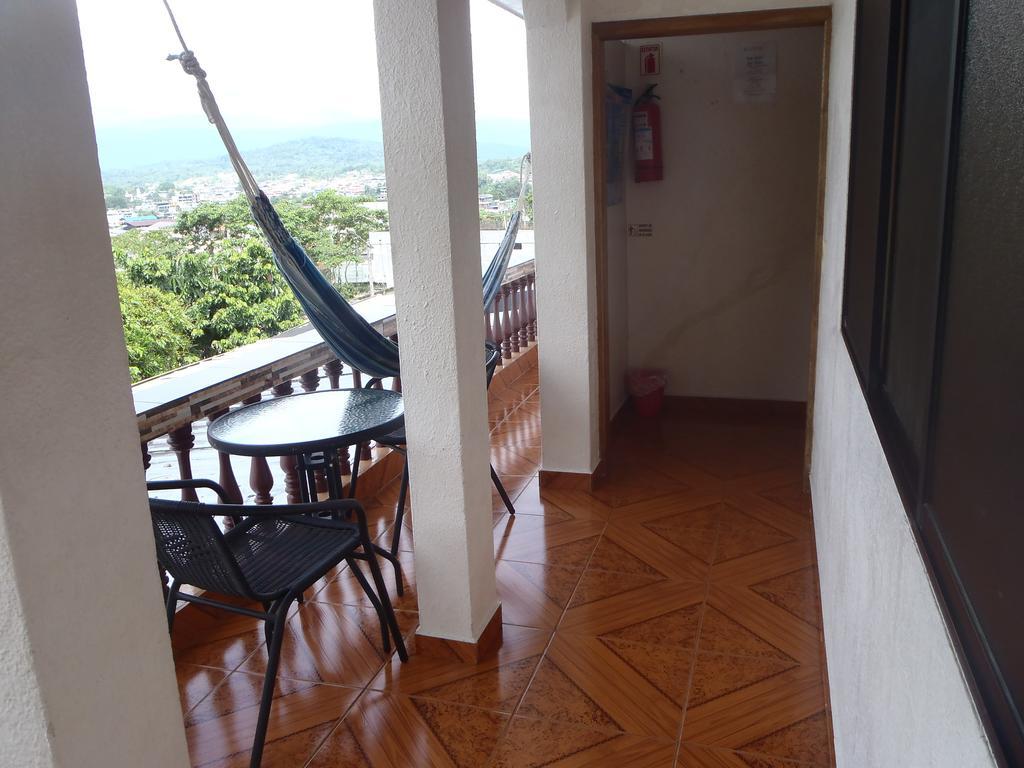 Hostal Limoncocha Tena Buitenkant foto