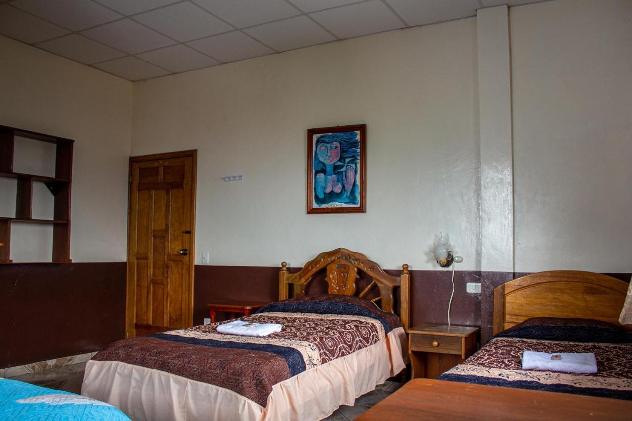 Hostal Limoncocha Tena Buitenkant foto