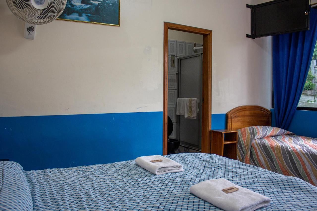 Hostal Limoncocha Tena Buitenkant foto