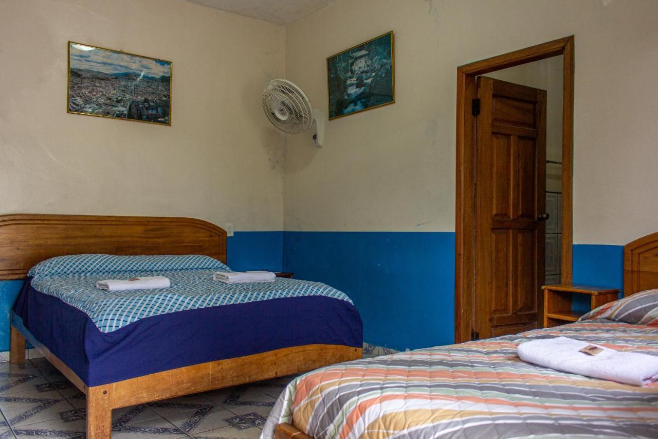 Hostal Limoncocha Tena Buitenkant foto